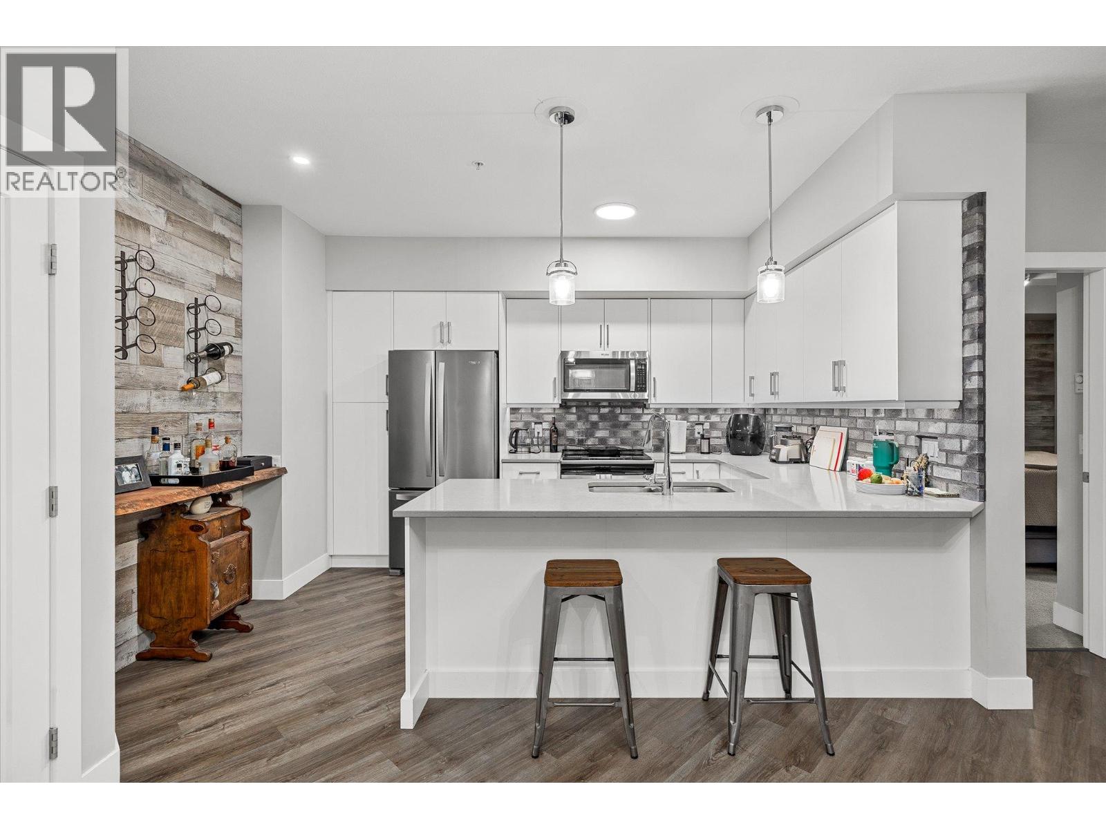 216 3090 Burtch Road, Kelowna