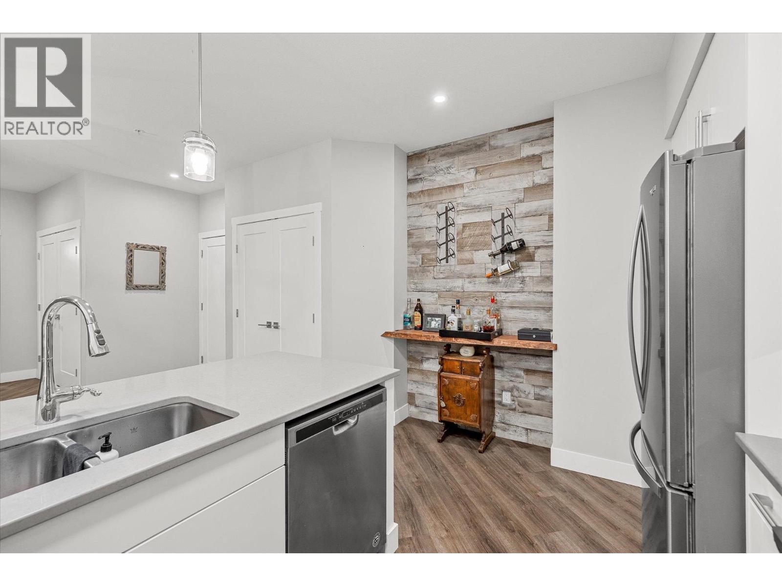 216 3090 Burtch Road, Kelowna