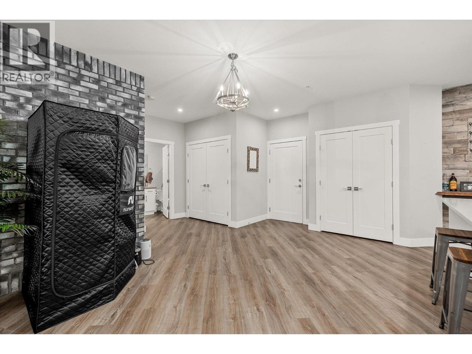 216 3090 Burtch Road, Kelowna