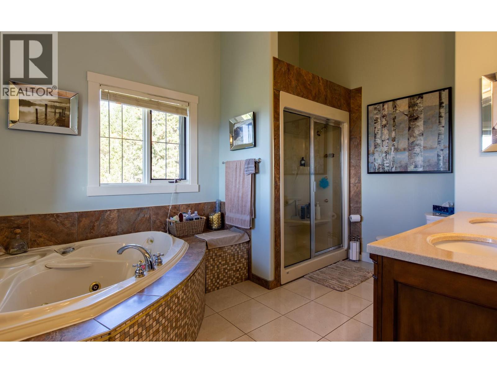 205 Peregrine Court, Osoyoos