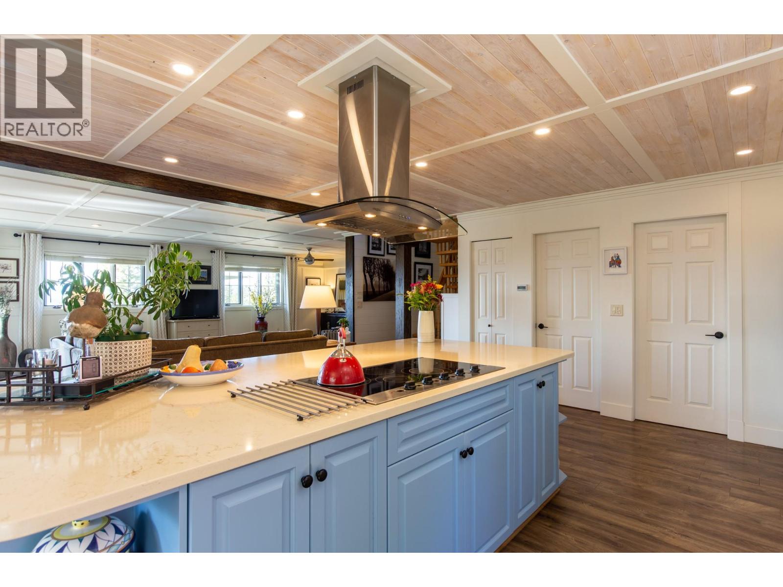 205 Peregrine Court, Osoyoos