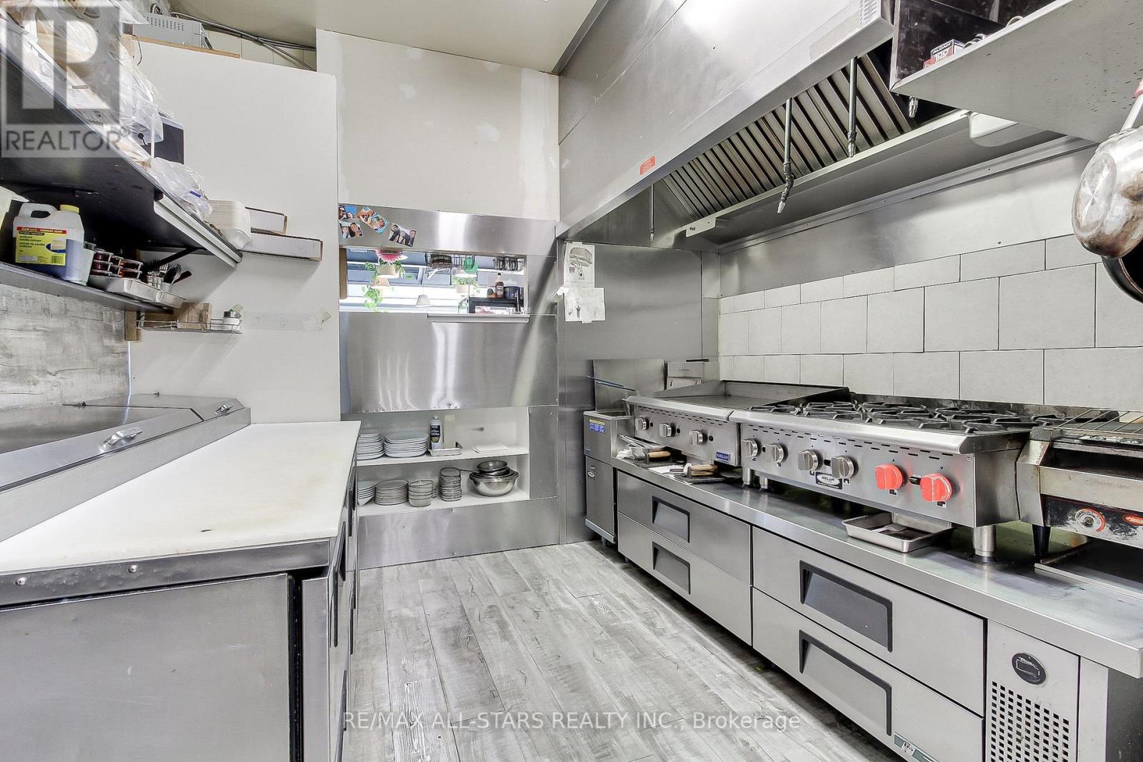 Photo 1 of 1 320 Harry Walker Parkway, Newmarket ON