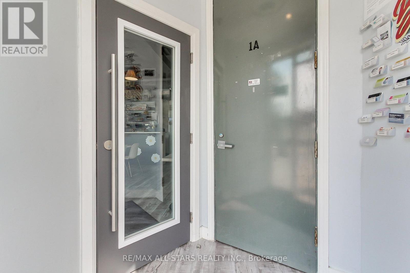 Photo 21 of 1 320 Harry Walker Parkway, Newmarket ON