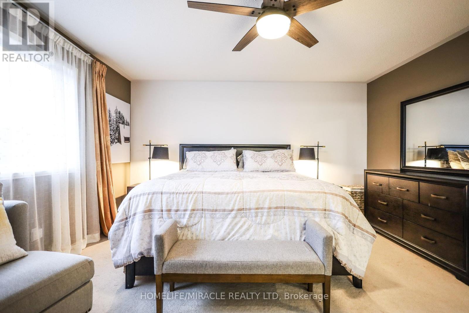 Photo 20 of 73 Andriana Crescent, Markham ON