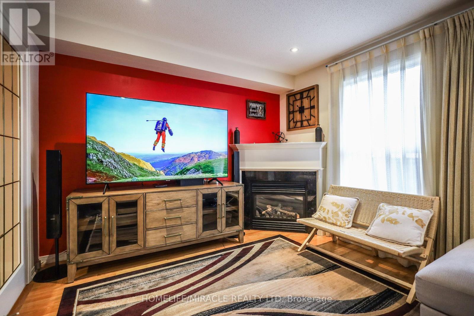 Photo 23 of 73 Andriana Crescent, Markham ON