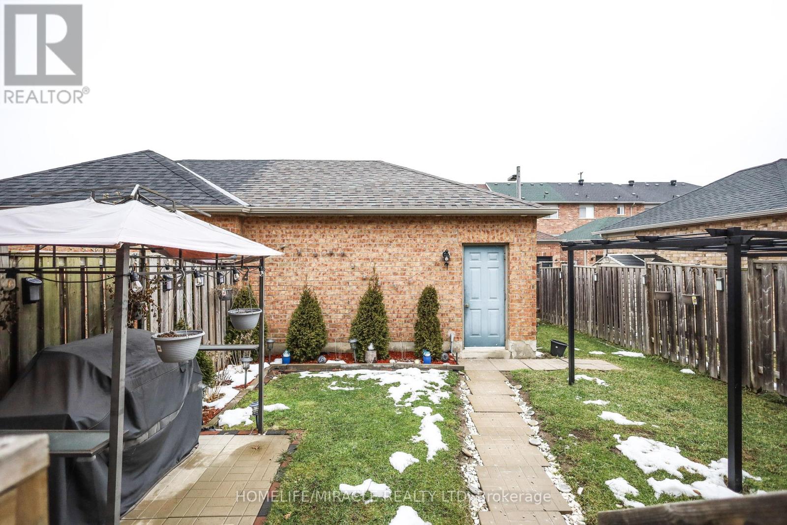 Photo 1 of 73 Andriana Crescent, Markham ON