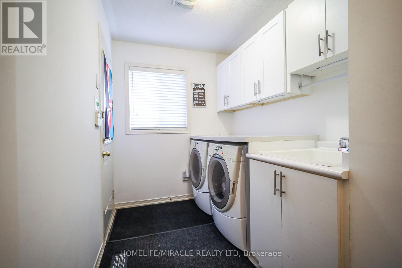 Photo 22 of 73 Andriana Crescent, Markham ON