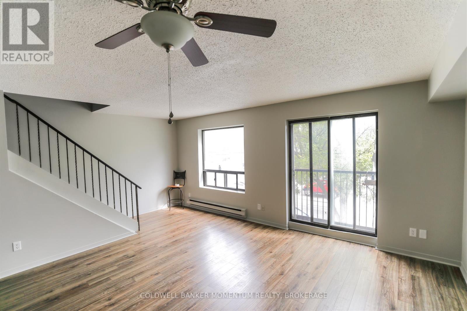Photo 13 of 3352 Lake Shore Boulevard W, Toronto ON