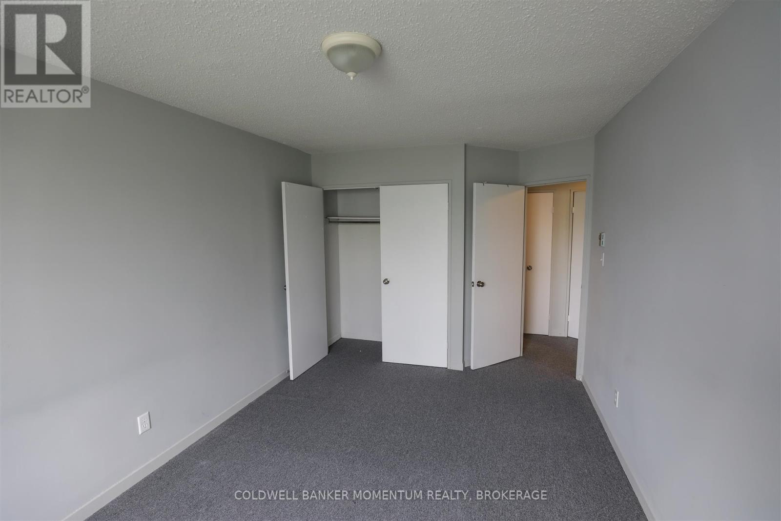 Photo 8 of 3352 Lake Shore Boulevard W, Toronto ON