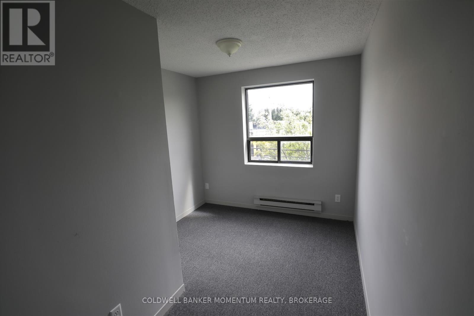 Photo 19 of 3352 Lake Shore Boulevard W, Toronto ON