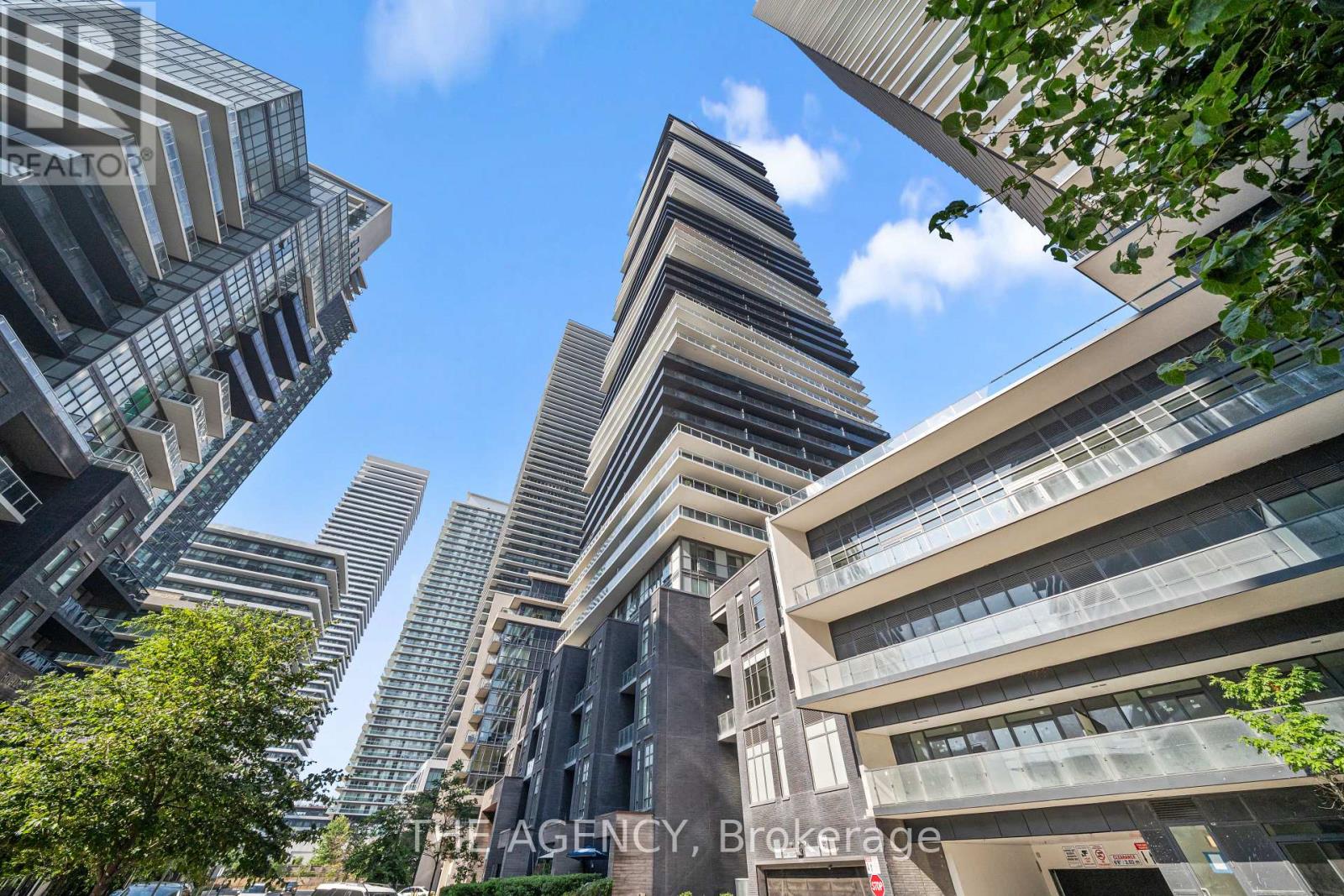Photo 17 of 3309 56 Annie Craig Drive, Toronto ON
