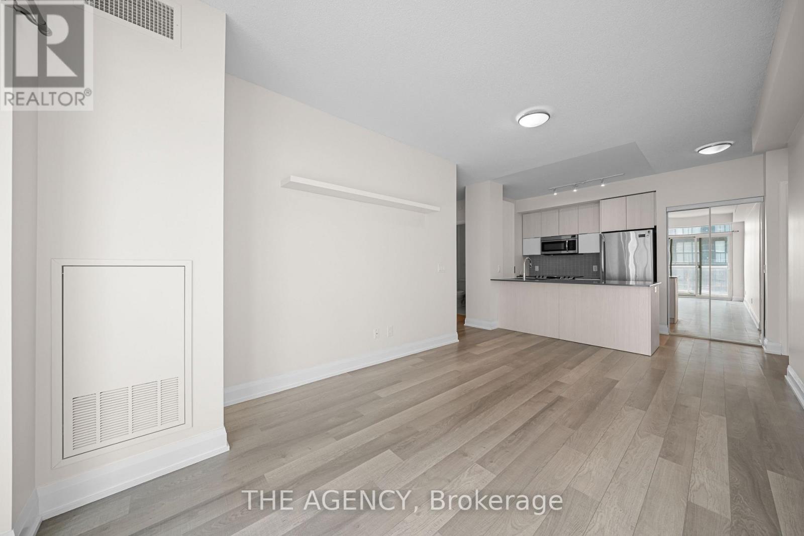 Photo 21 of 3309 56 Annie Craig Drive, Toronto ON
