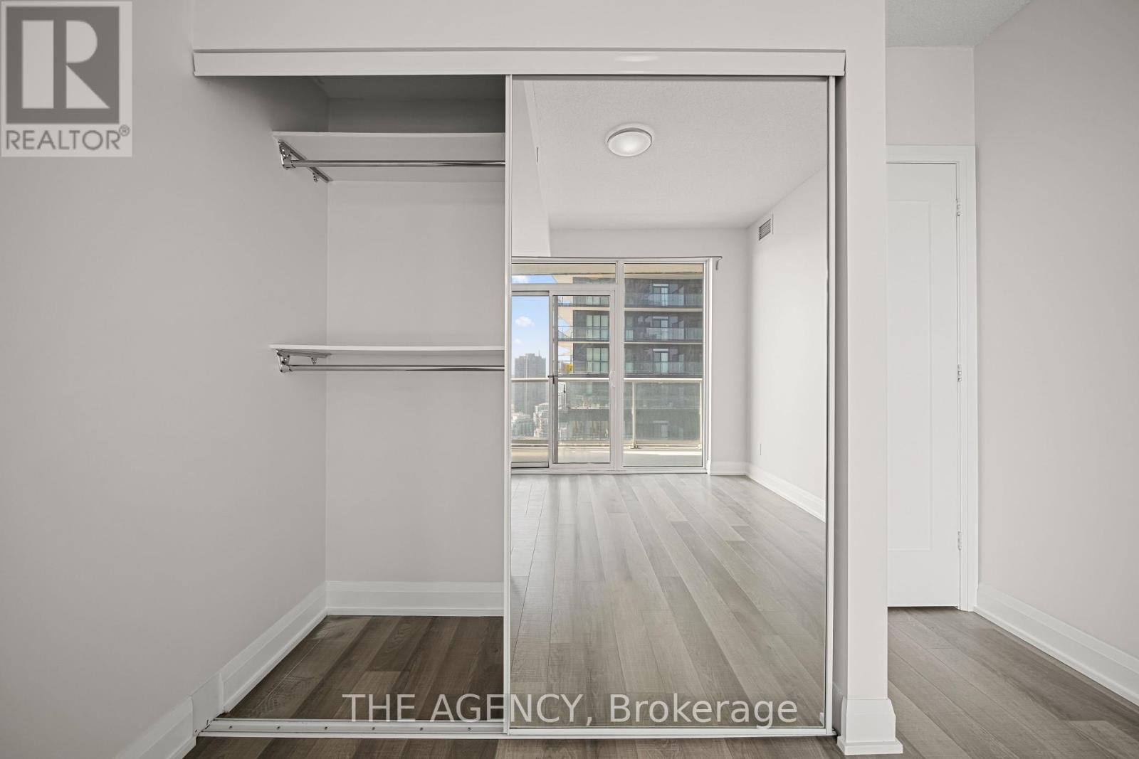 Photo 20 of 3309 56 Annie Craig Drive, Toronto ON