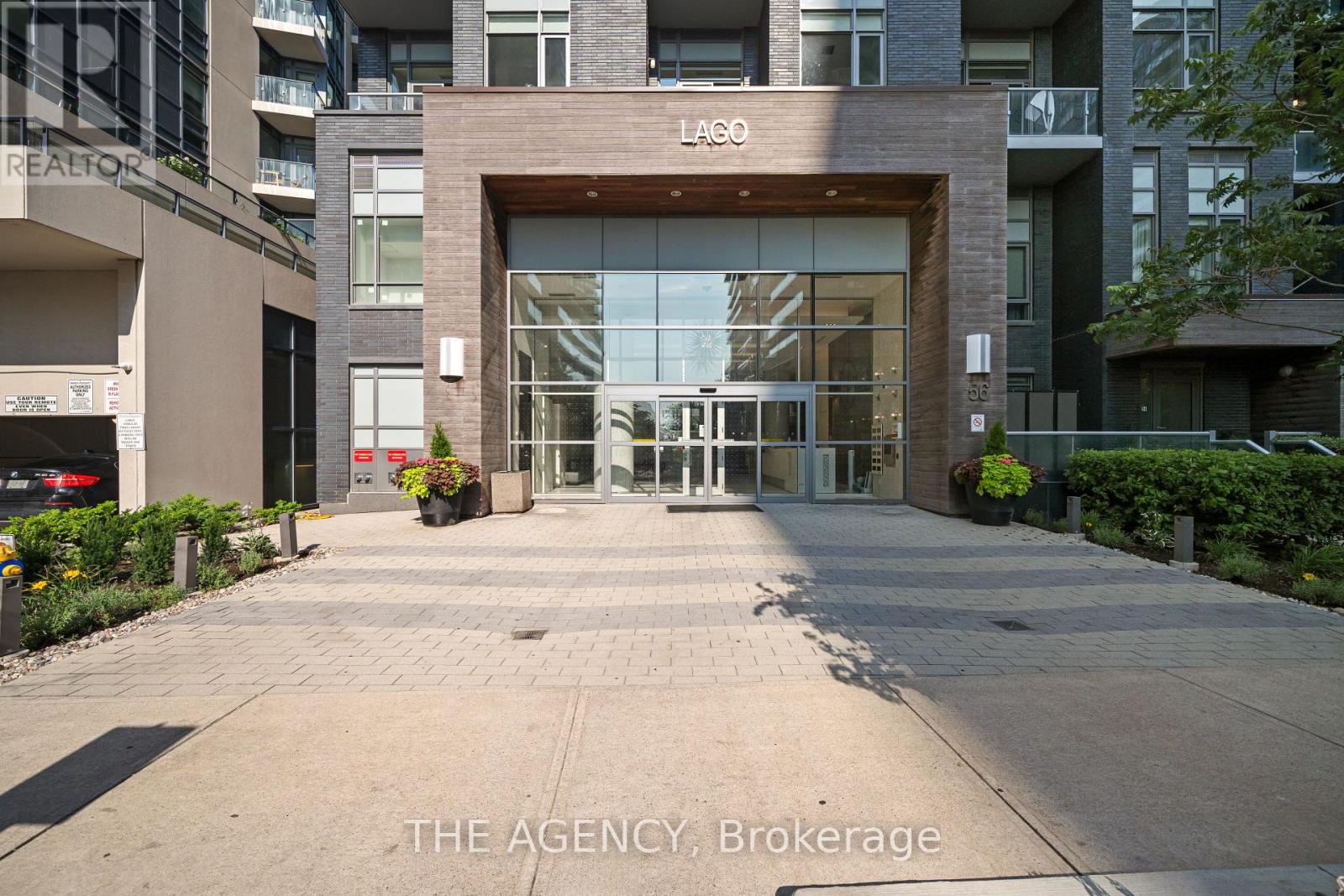Photo 5 of 3309 56 Annie Craig Drive, Toronto ON