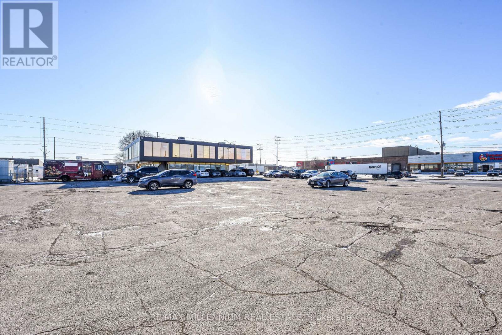 Photo 1 of 209 1300 Steeles Avenue E, Brampton ON