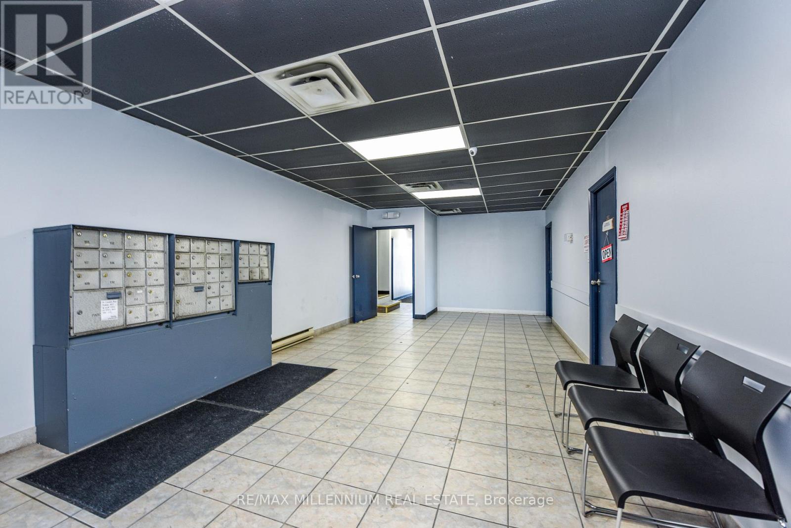 Photo 6 of 209 1300 Steeles Avenue E, Brampton ON