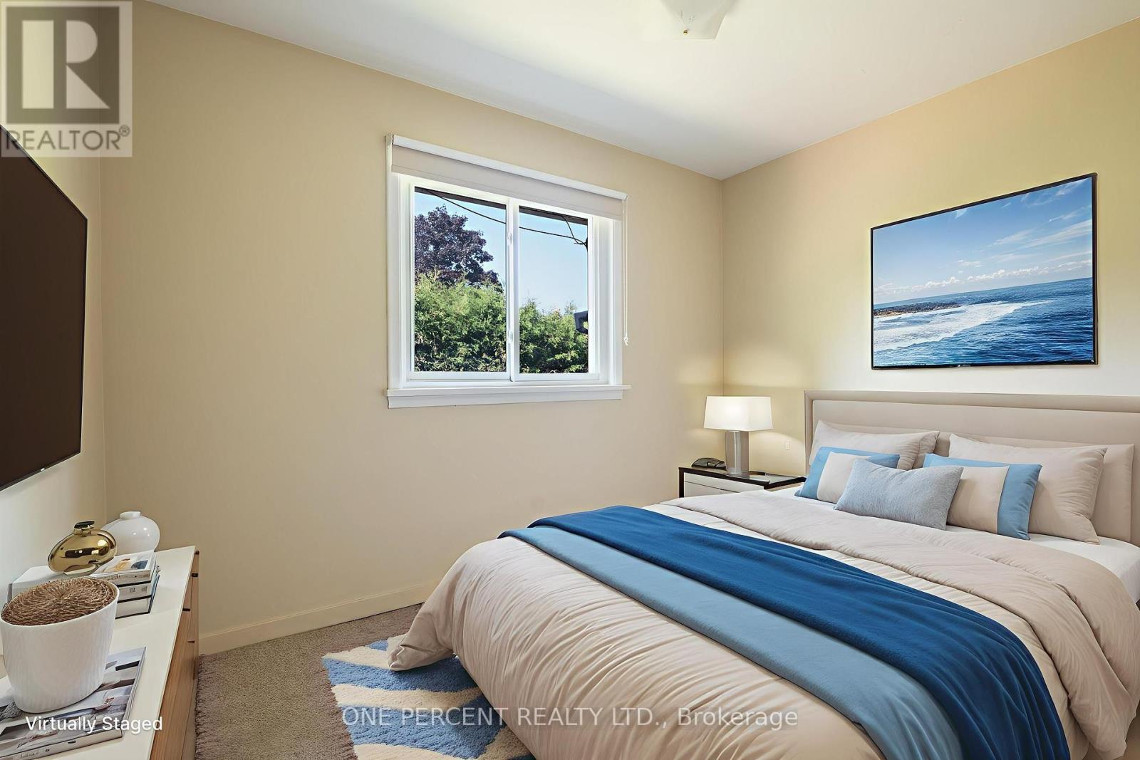 Photo 1 of 696 Peele Boulevard, Burlington ON