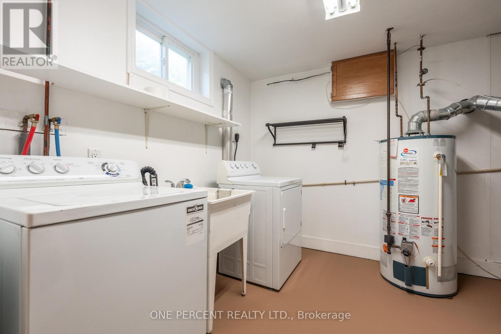 Photo 12 of 696 Peele Boulevard, Burlington ON