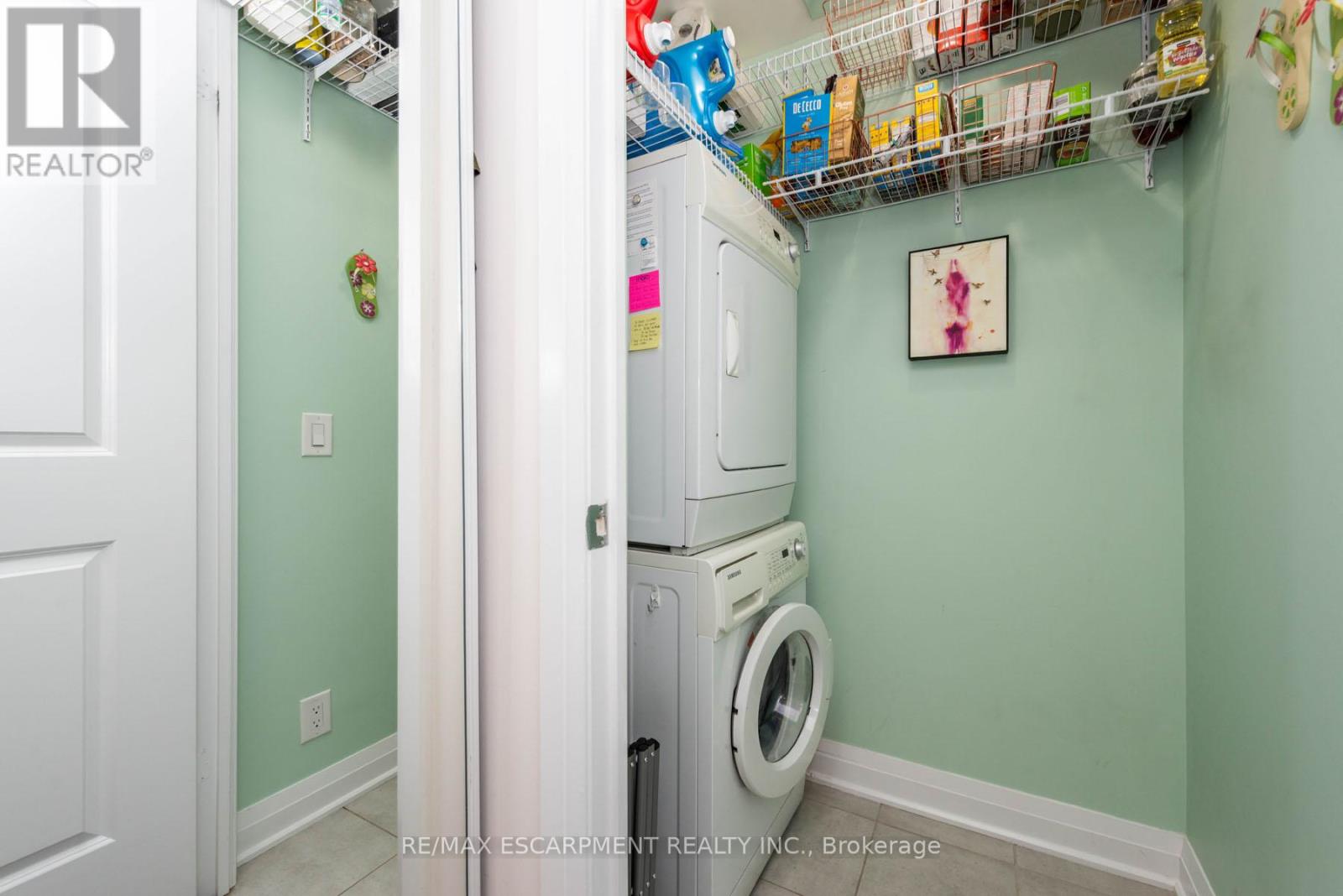 Photo 5 of 710 1055 Southdown Road, Mississauga ON