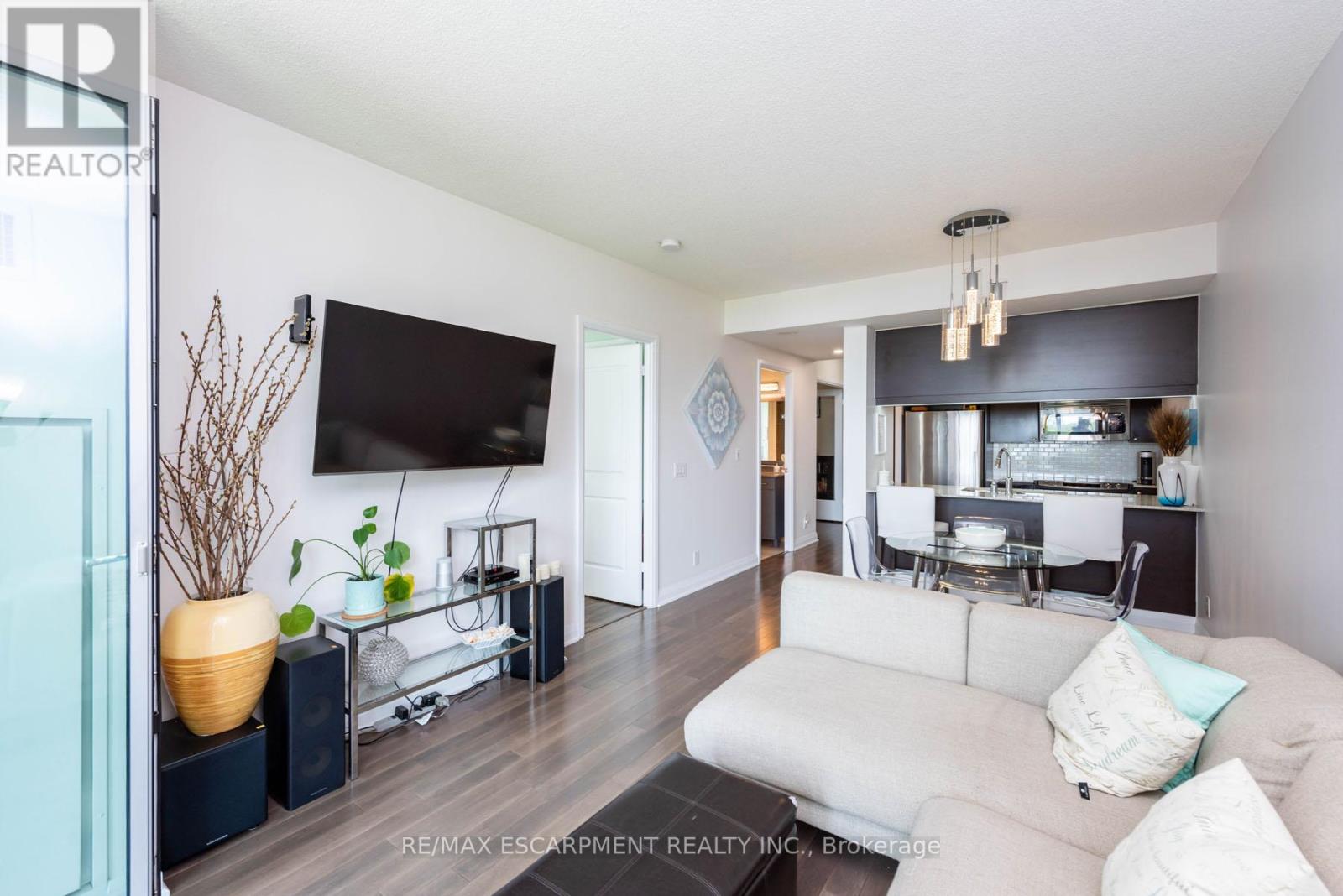 Photo 15 of 710 1055 Southdown Road, Mississauga ON