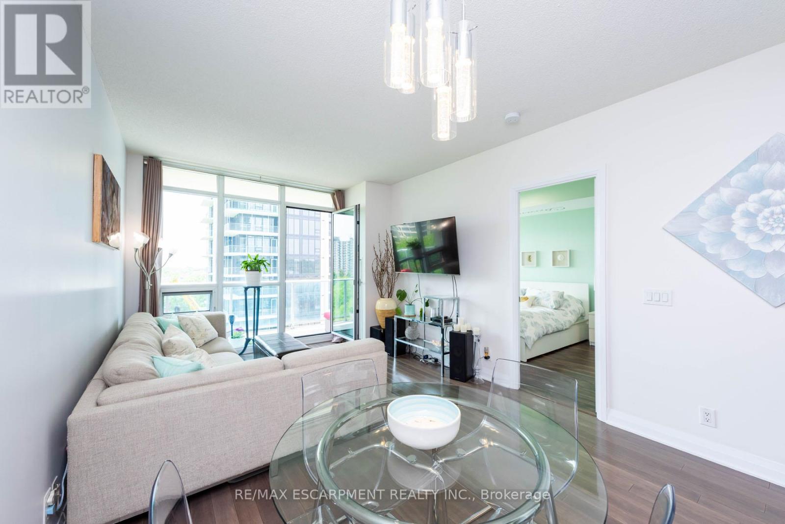 Photo 16 of 710 1055 Southdown Road, Mississauga ON