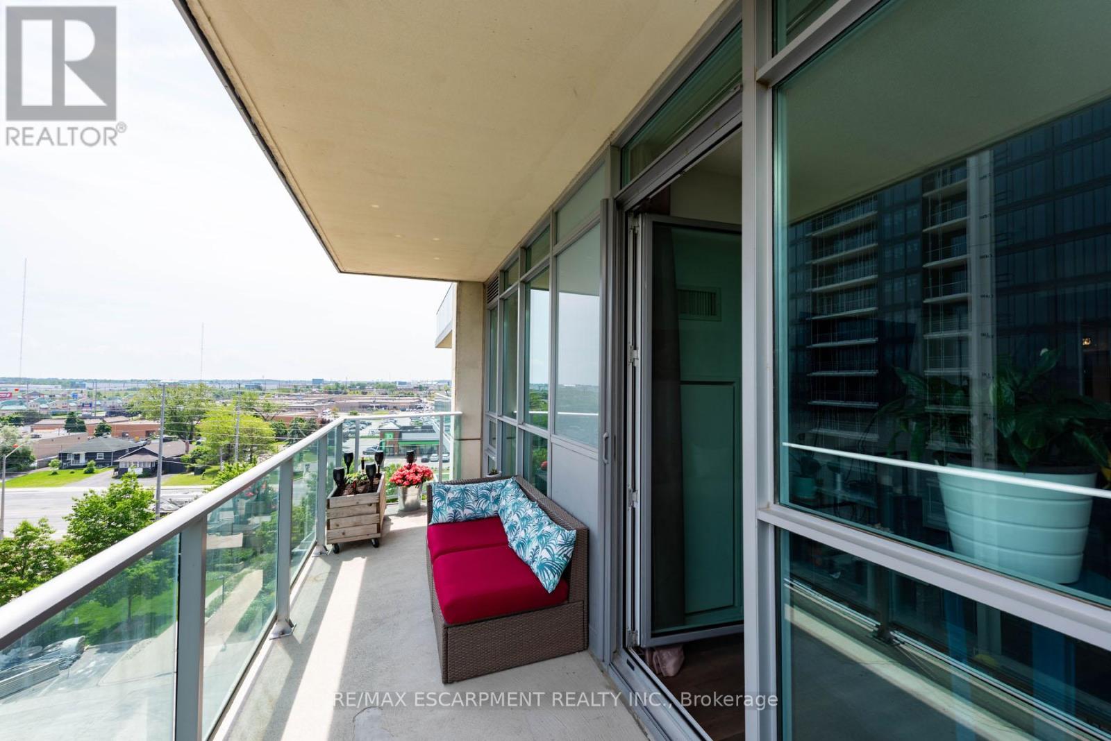 Photo 14 of 710 1055 Southdown Road, Mississauga ON