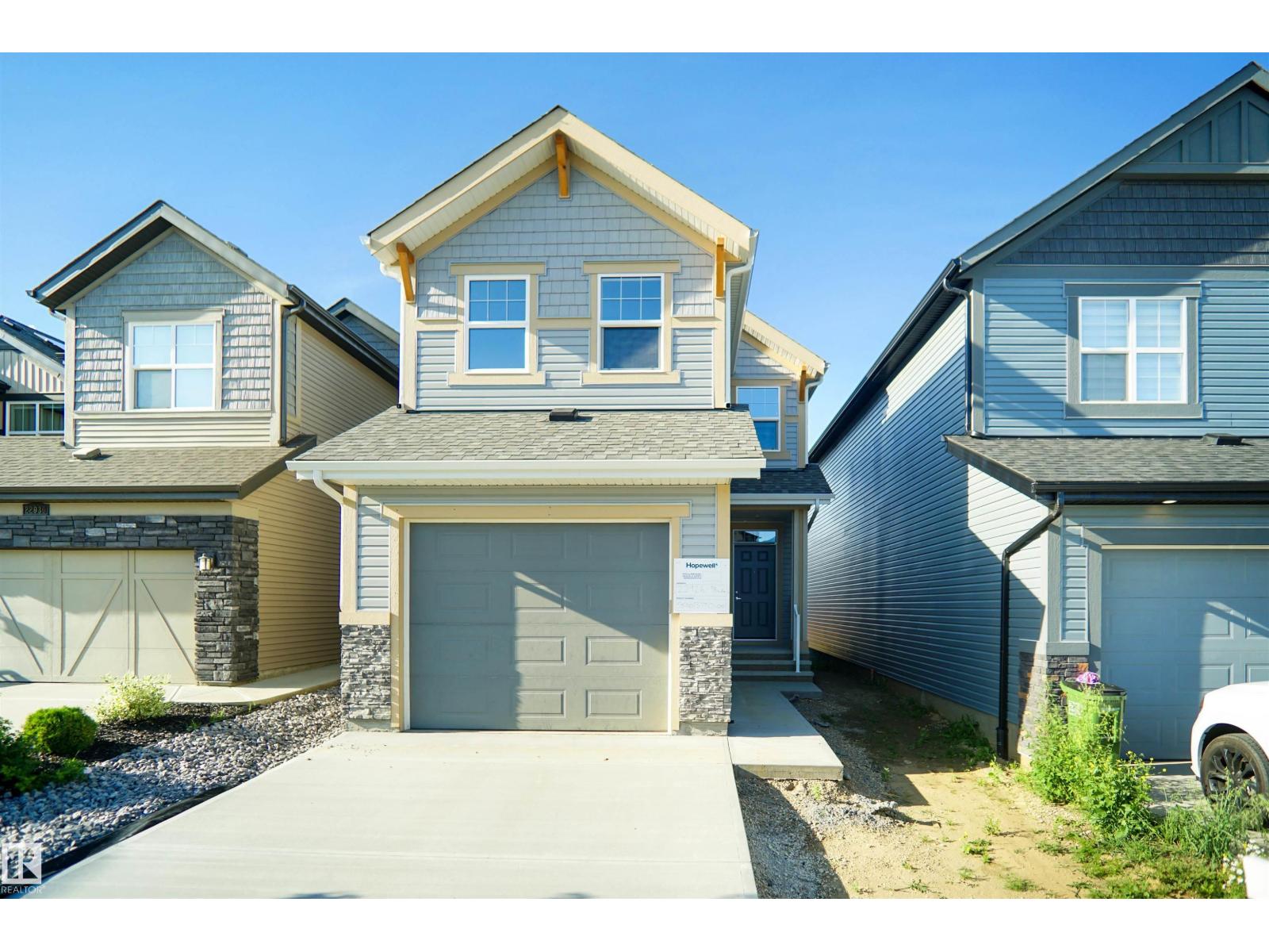 Photo 25 of 22926 95 A Av Nw, Edmonton AB