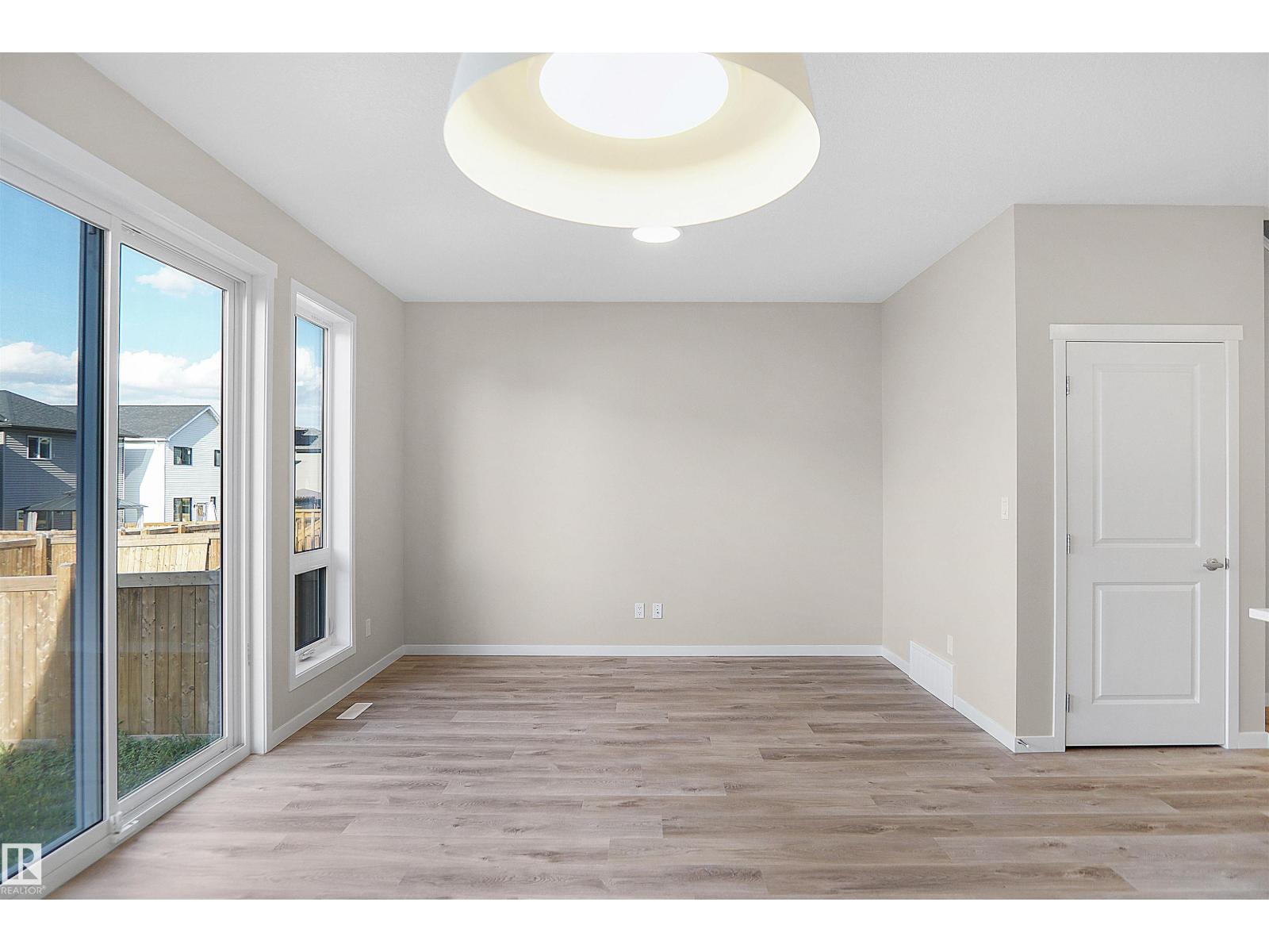 Photo 30 of 22926 95 A Av Nw, Edmonton AB