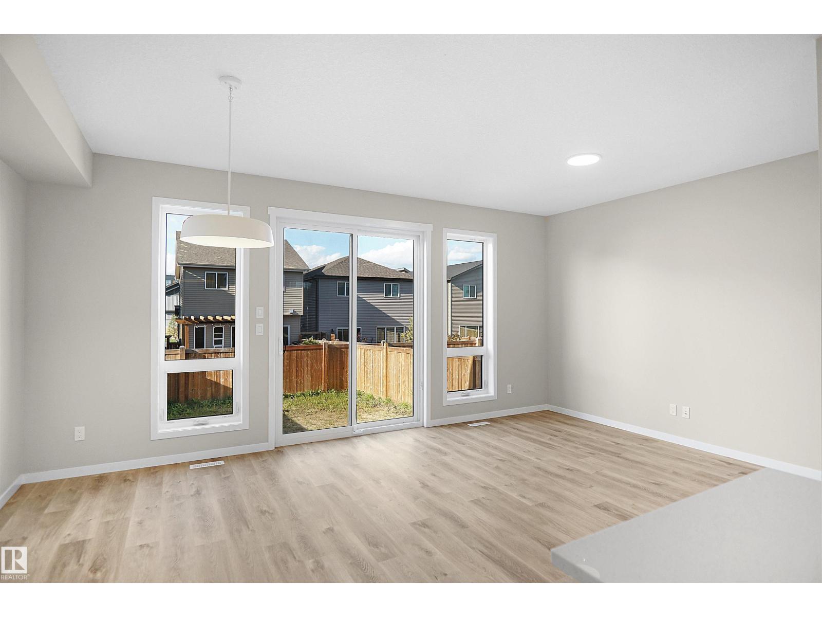 Photo 6 of 22926 95 A Av Nw, Edmonton AB