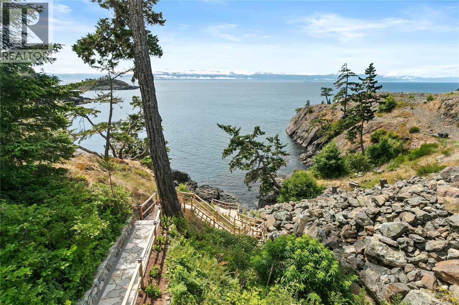 7510 Ocean Park Pl, Sooke