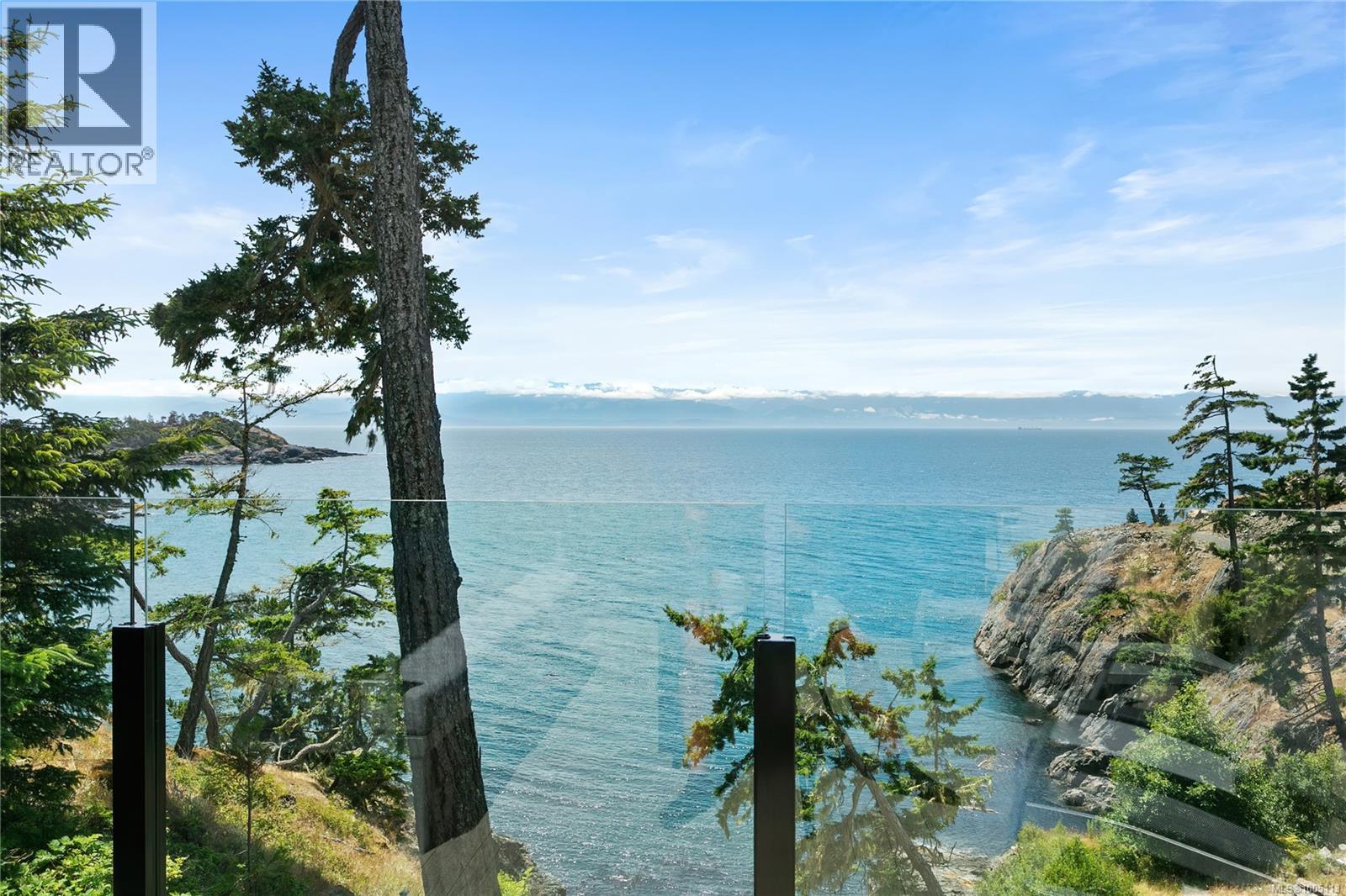 7510 Ocean Park Pl, Sooke