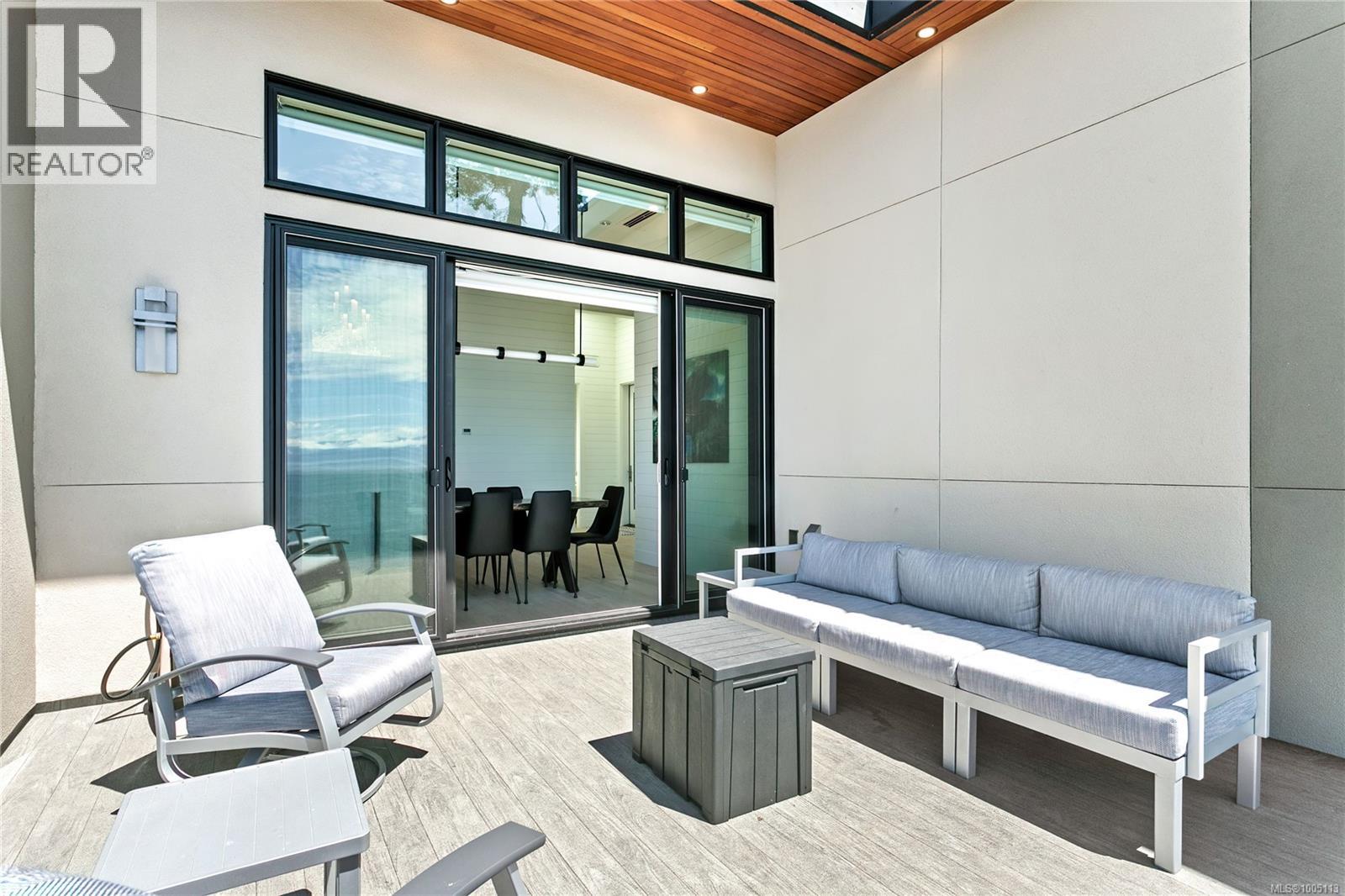 7510 Ocean Park Pl, Sooke