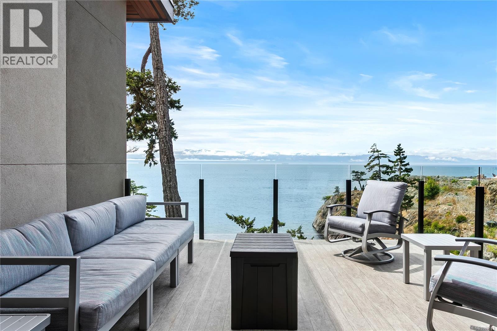 7510 Ocean Park Pl, Sooke