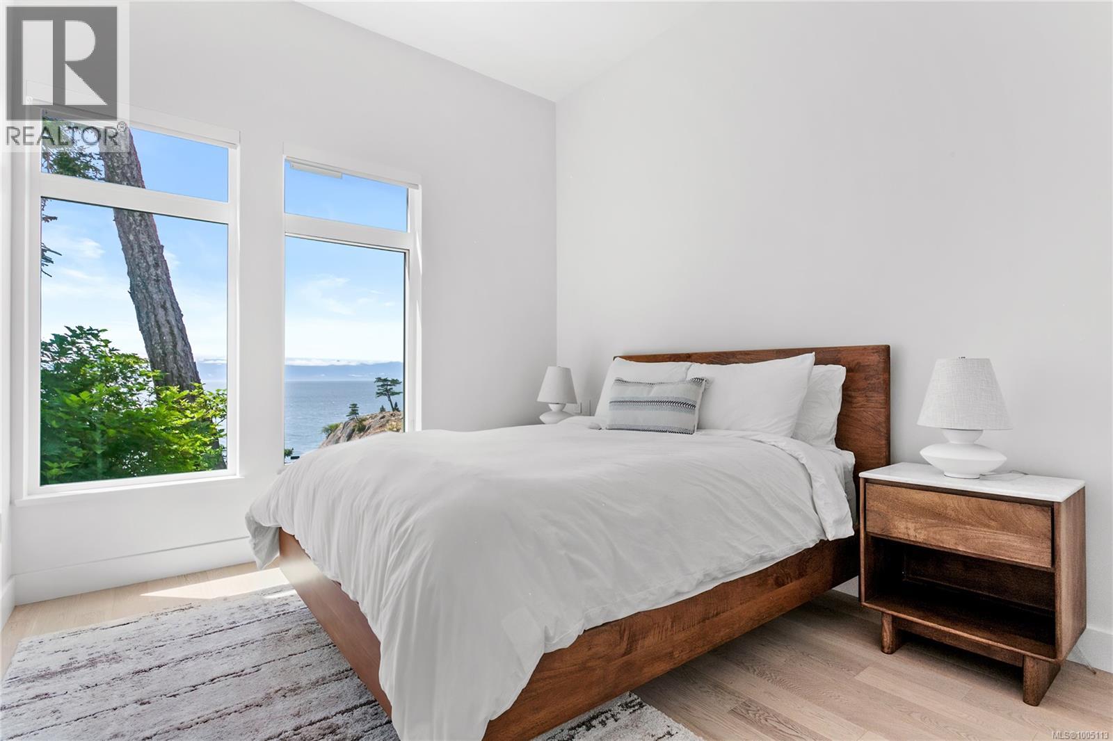 7510 Ocean Park Pl, Sooke