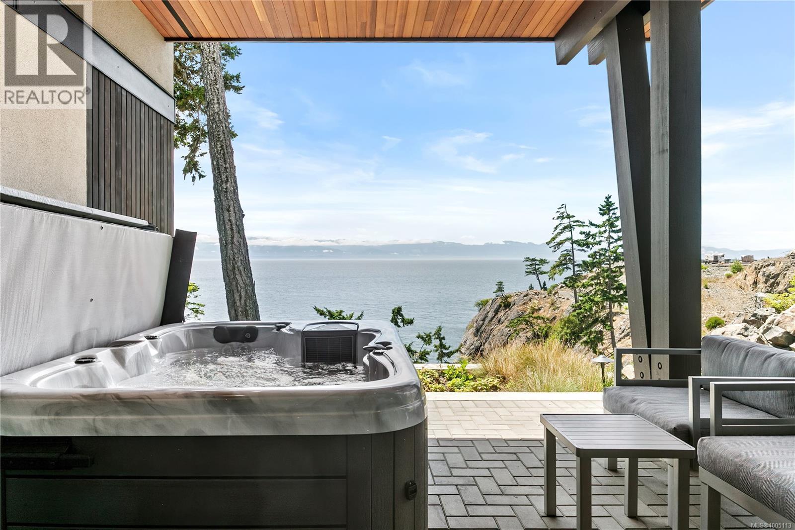 7510 Ocean Park Pl, Sooke