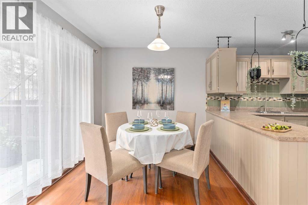 Single Family House for Sale in   Oakmoor Drive SW Palliser Calgary 