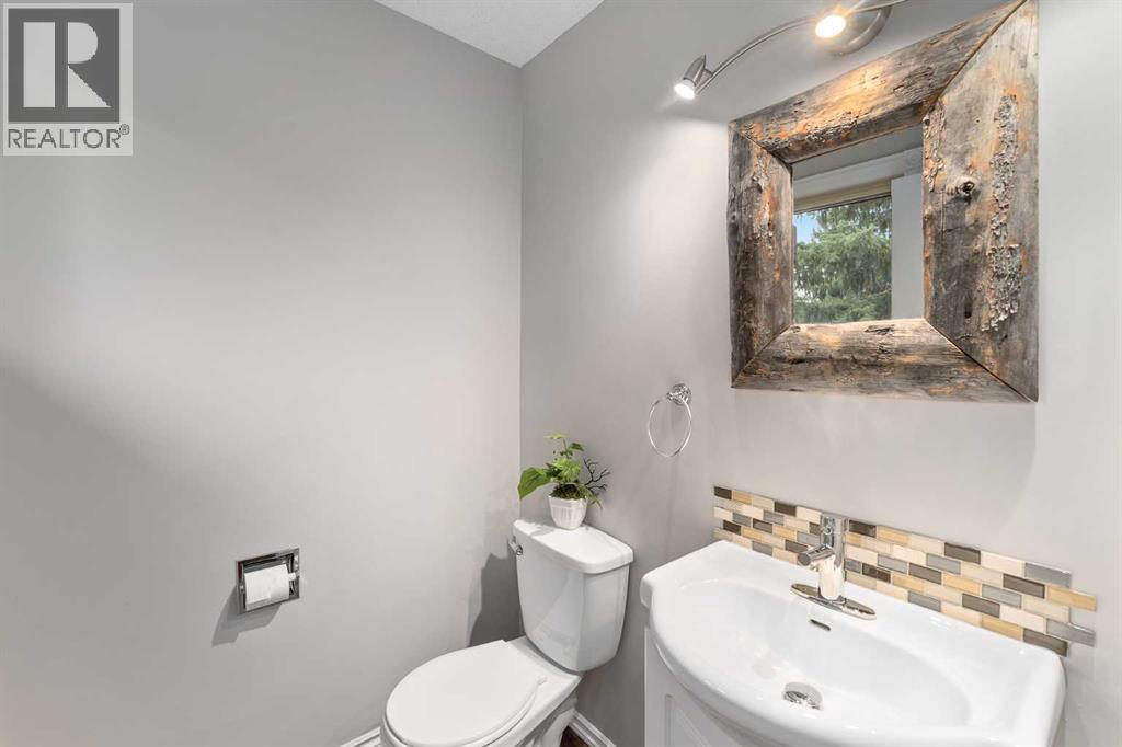 Single Family House for Sale in   Oakmoor Drive SW Palliser Calgary 