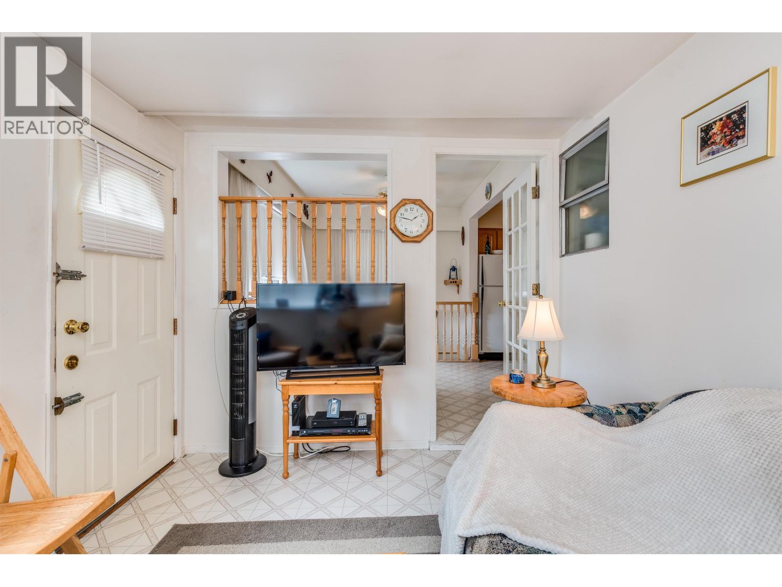 Photo 4 of 2236 Kitchener Street, Vancouver BC