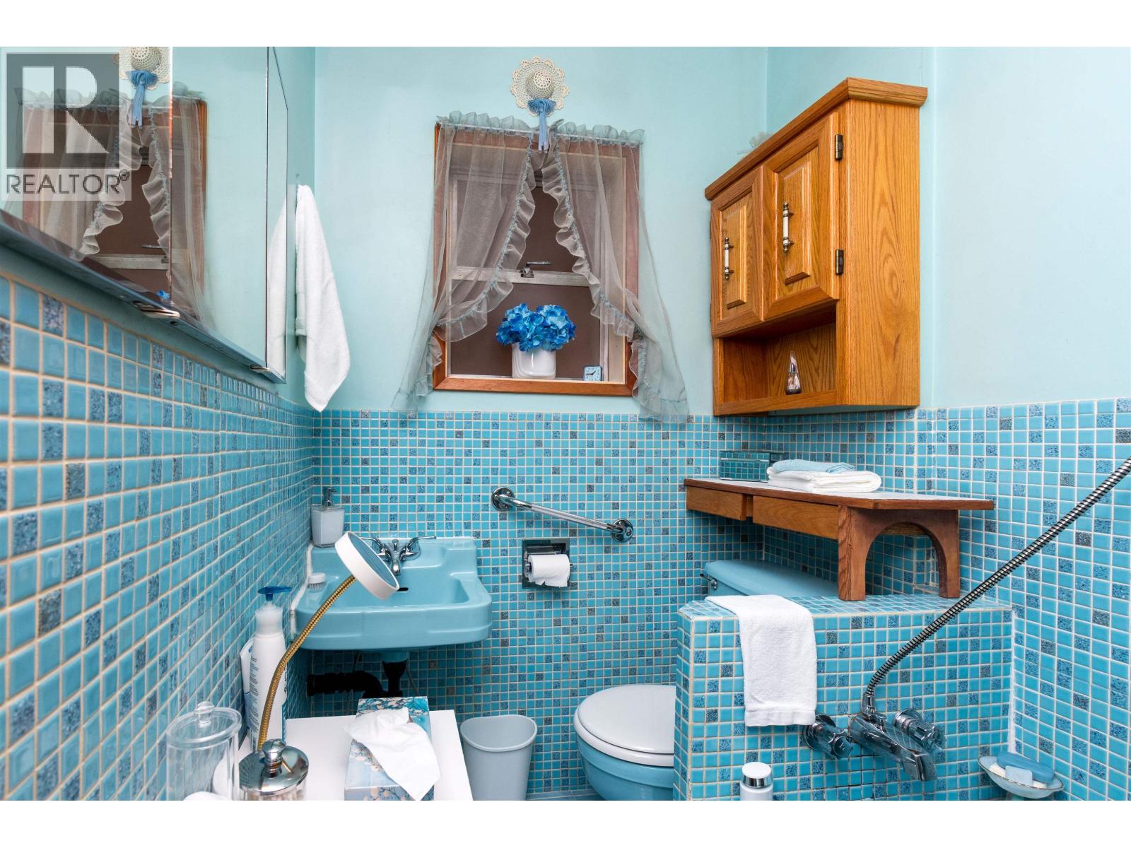 Photo 14 of 2236 Kitchener Street, Vancouver BC