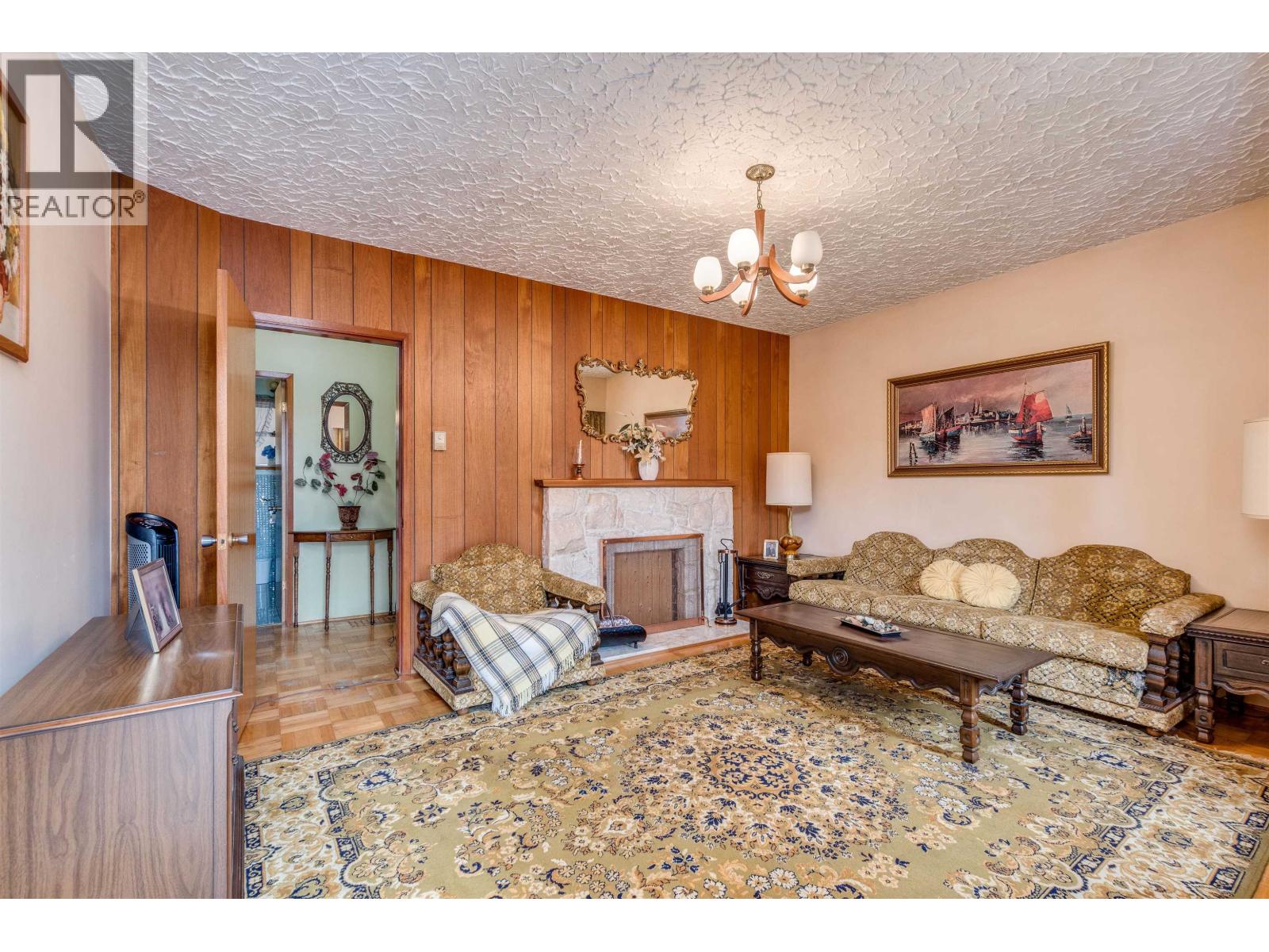 Photo 9 of 2236 Kitchener Street, Vancouver BC