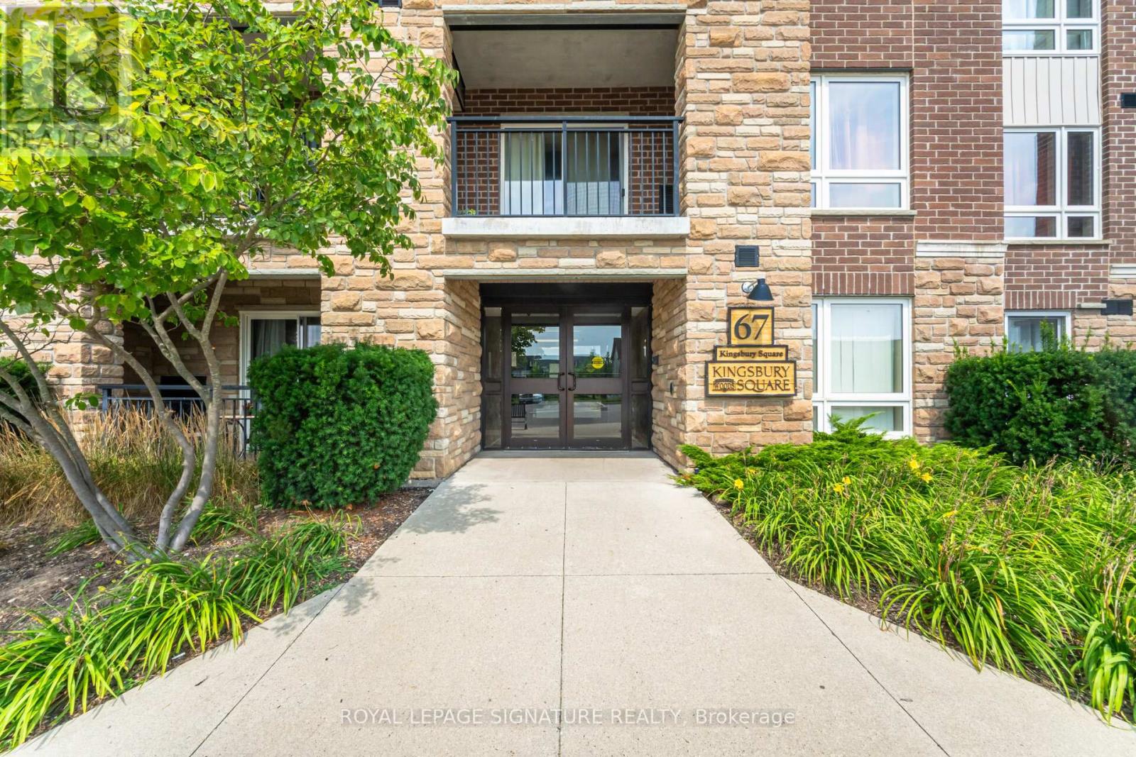 Photo 16 of 111 67 Kingsbury Square, Guelph ON