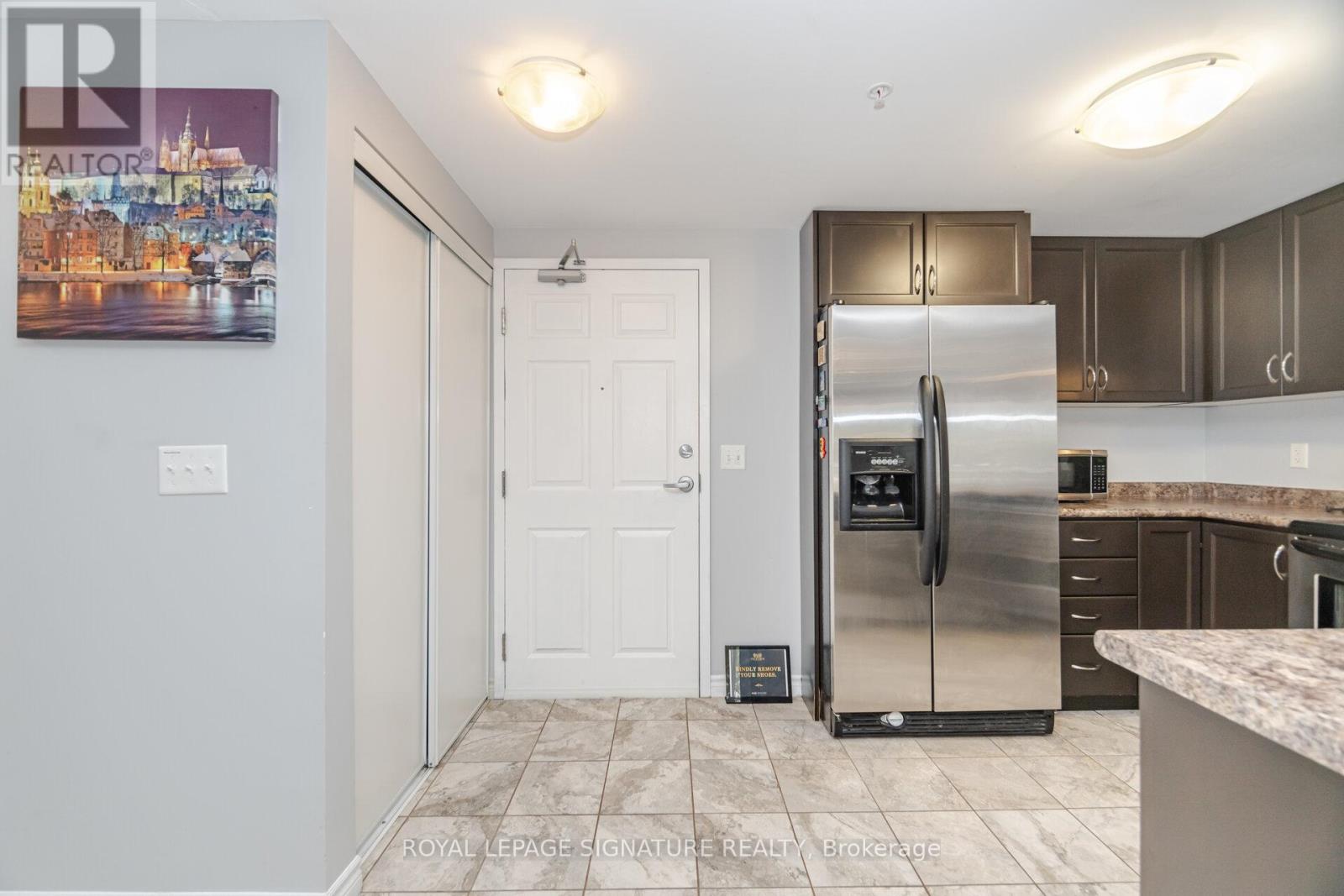 Photo 32 of 111 67 Kingsbury Square, Guelph ON