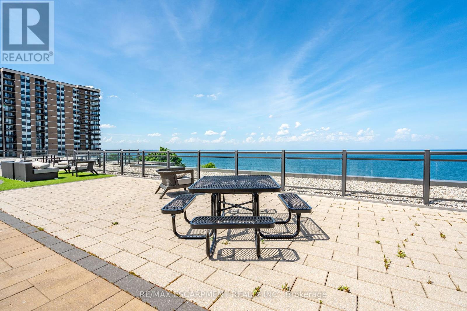 Photo 18 of 313 35 Southshore Crescent, Hamilton ON
