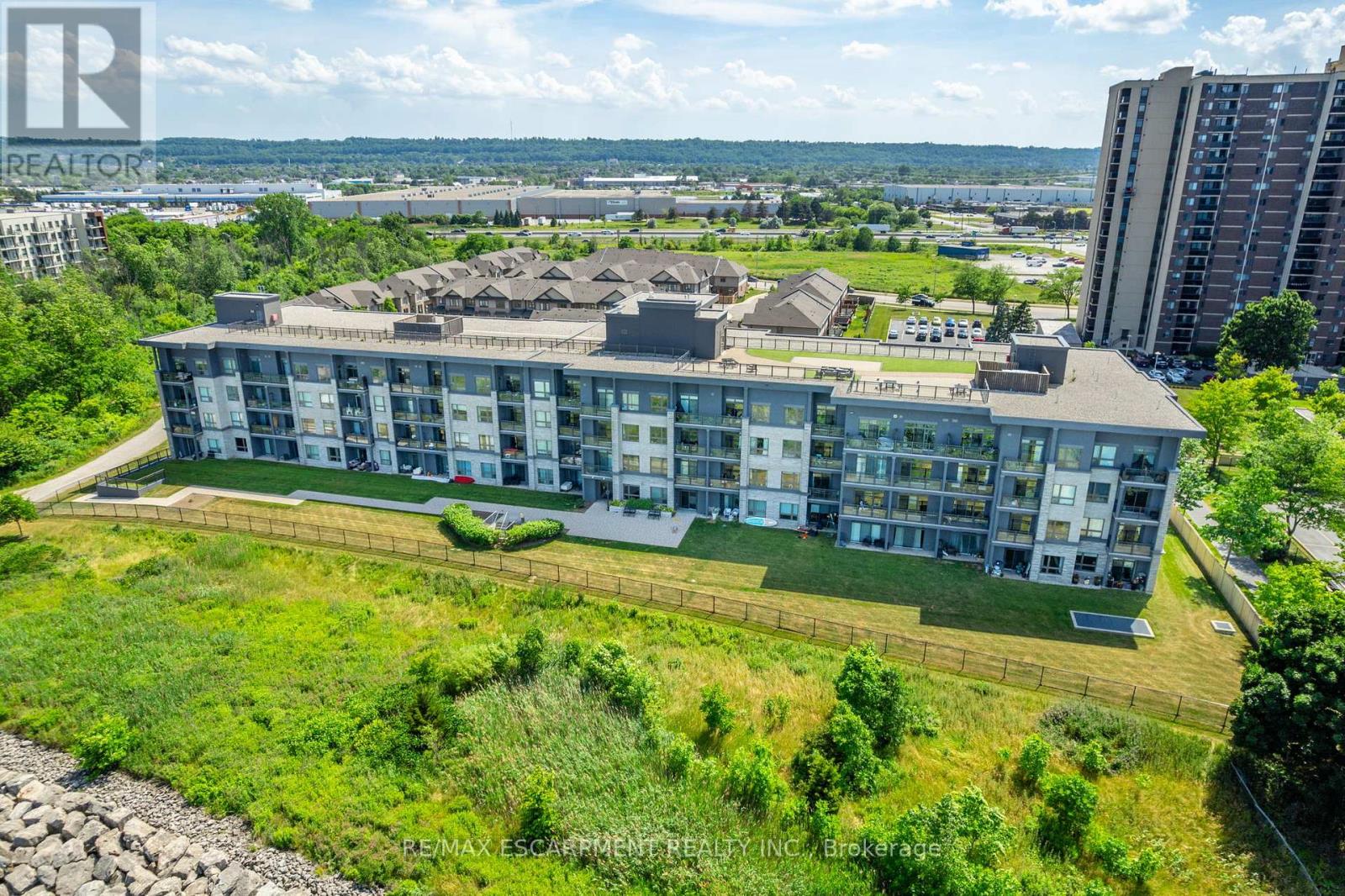 Photo 33 of 313 35 Southshore Crescent, Hamilton ON