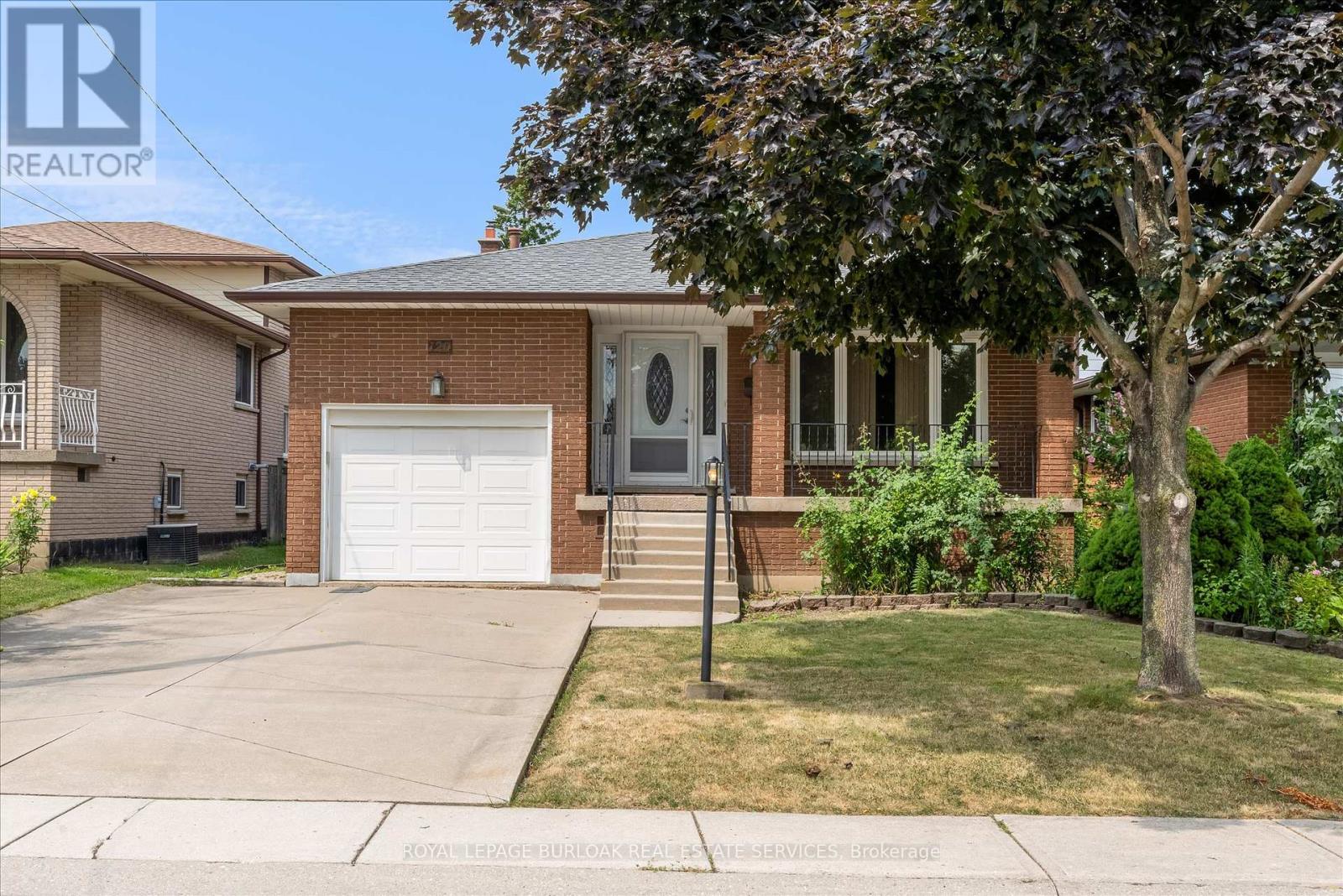 Photo 28 of 120 Ravenbury Drive, Hamilton ON