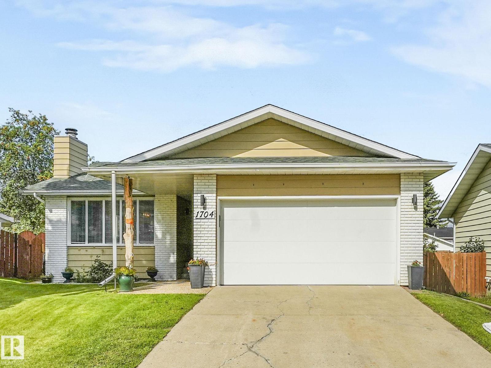 Photo 21 of 1704 53 St Nw, Edmonton AB