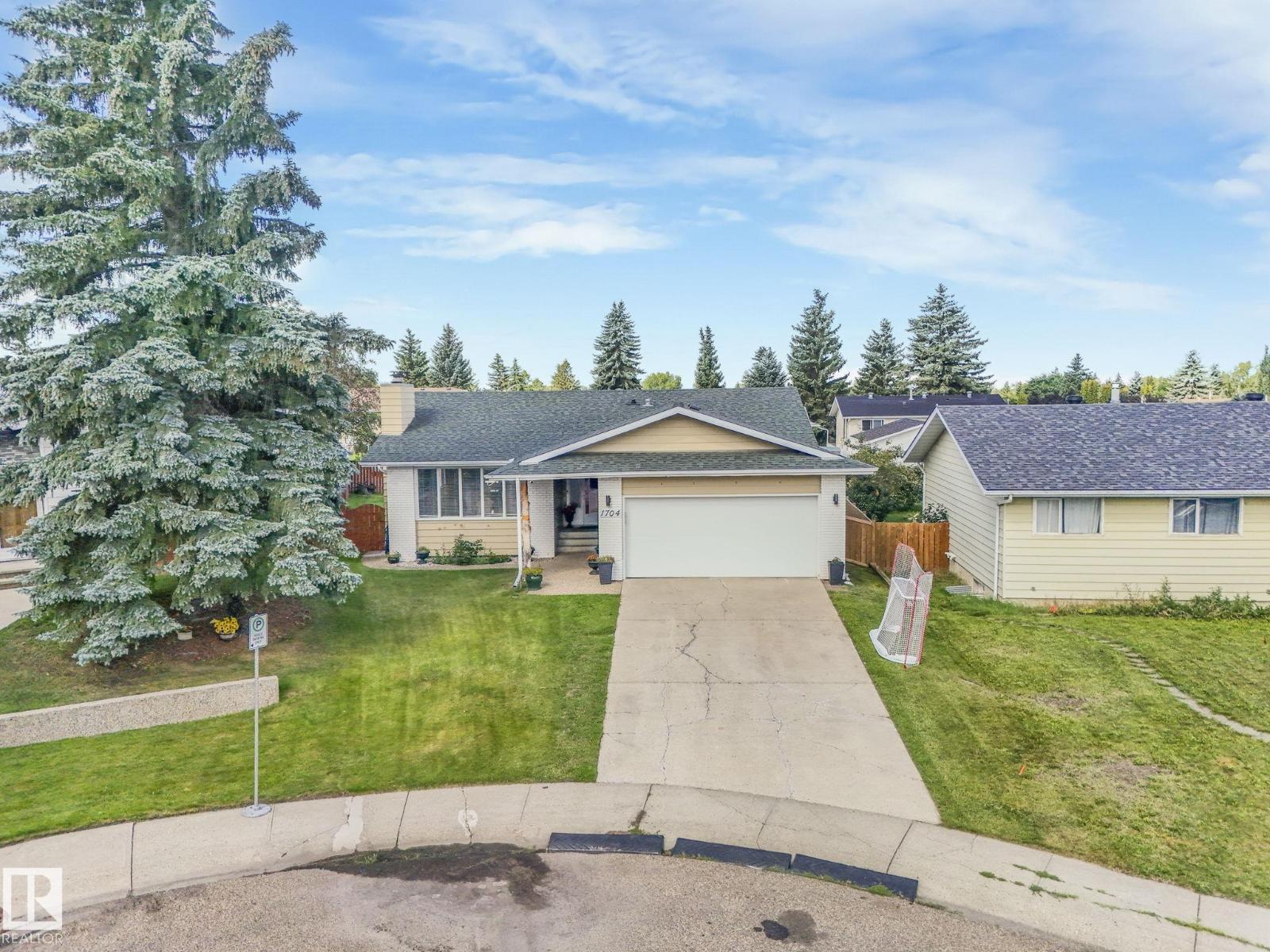 Photo 55 of 1704 53 St Nw, Edmonton AB