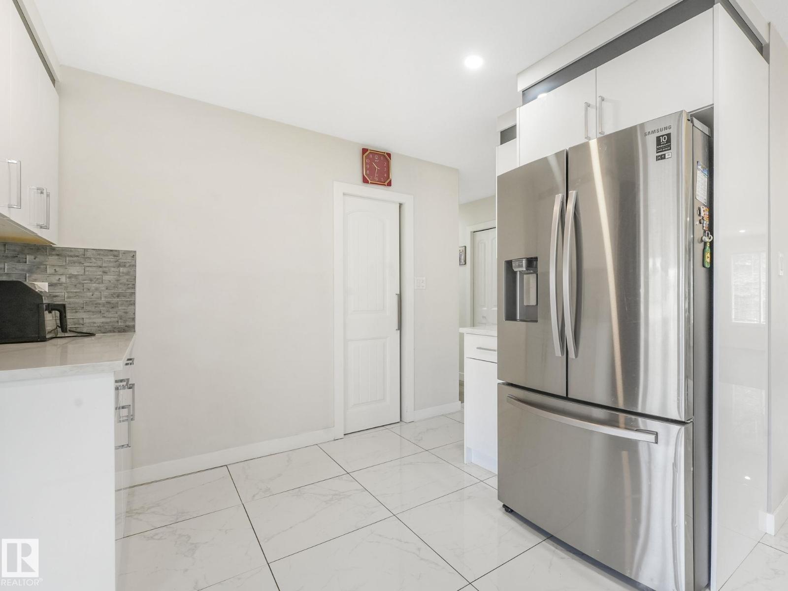 Photo 54 of 1704 53 St Nw, Edmonton AB