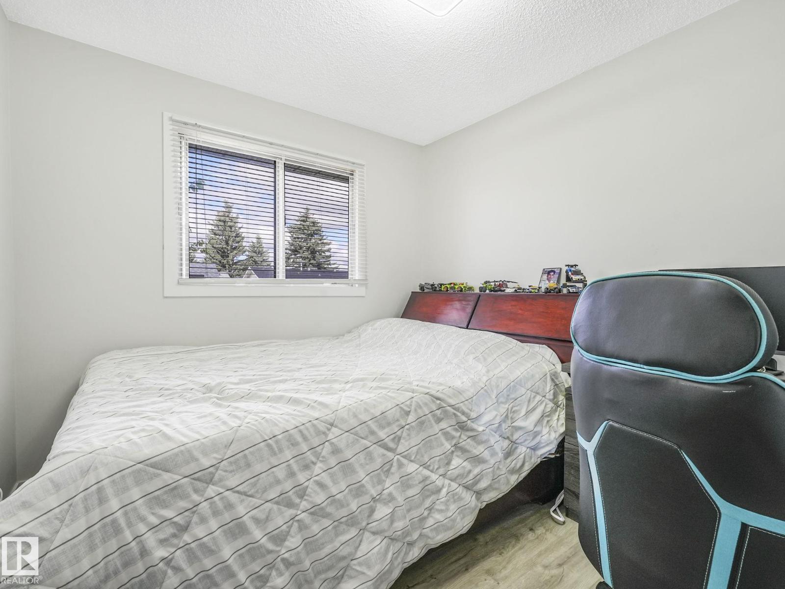 Photo 25 of 1704 53 St Nw, Edmonton AB