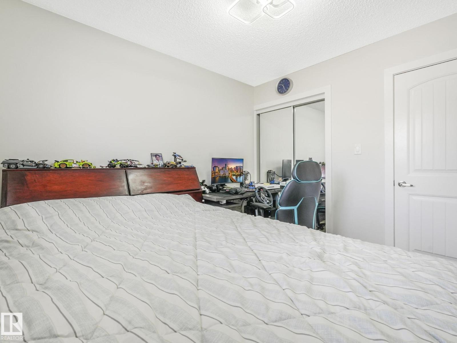 Photo 1 of 1704 53 St Nw, Edmonton AB